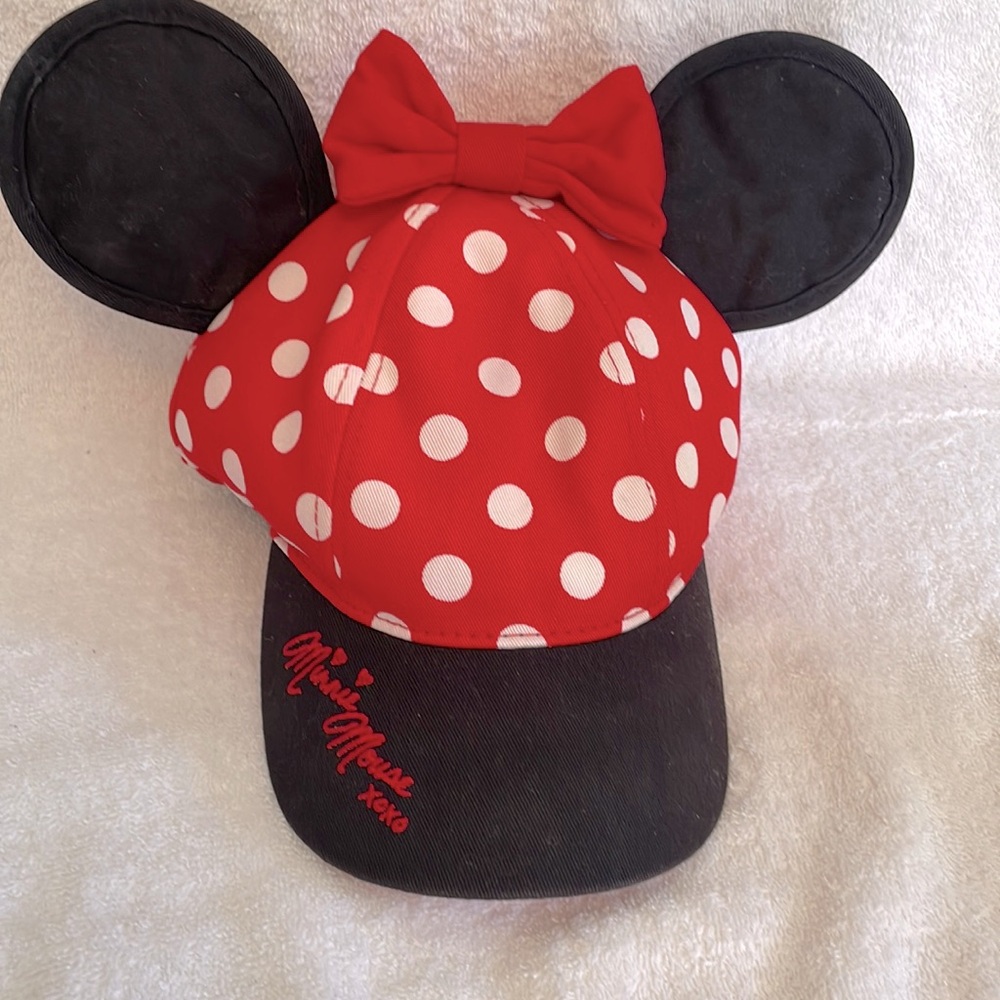 Child’s Hat, Authentic Disney Parks Minnie Mouse Cap in size Youth, W/Ears Bow